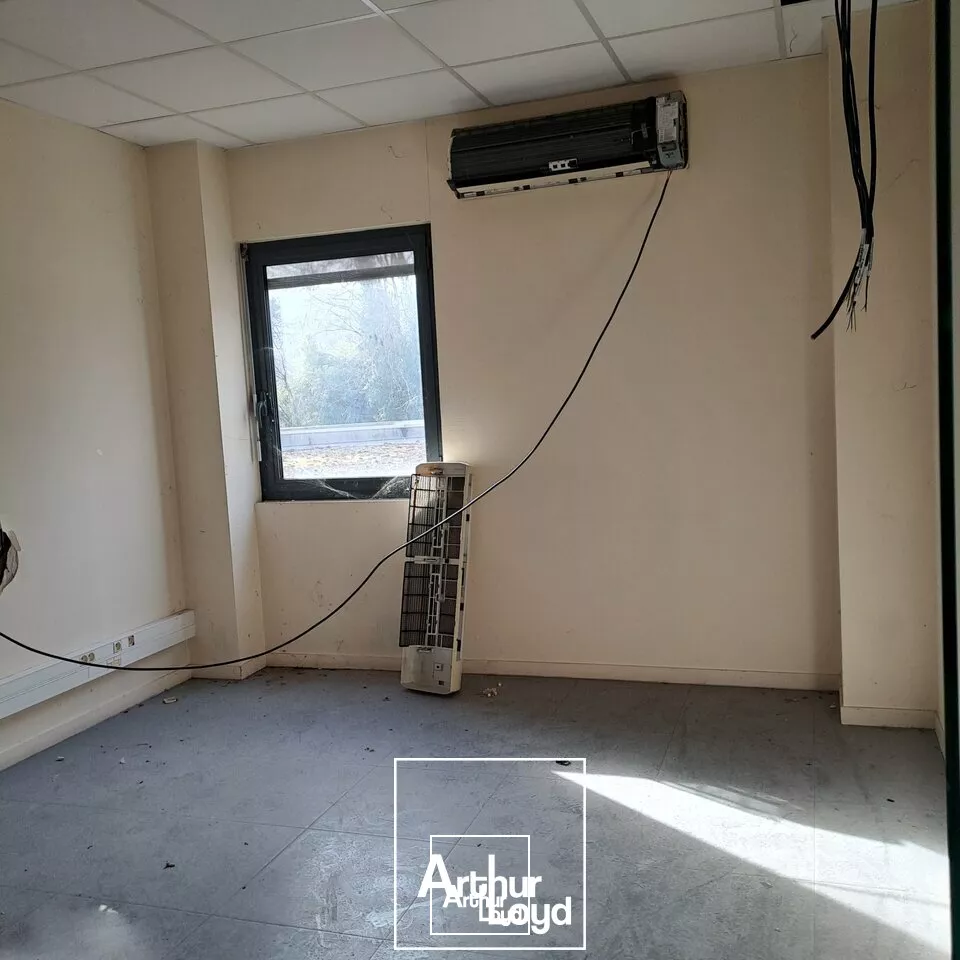 BUREAUX location à SOUILLAC 46200