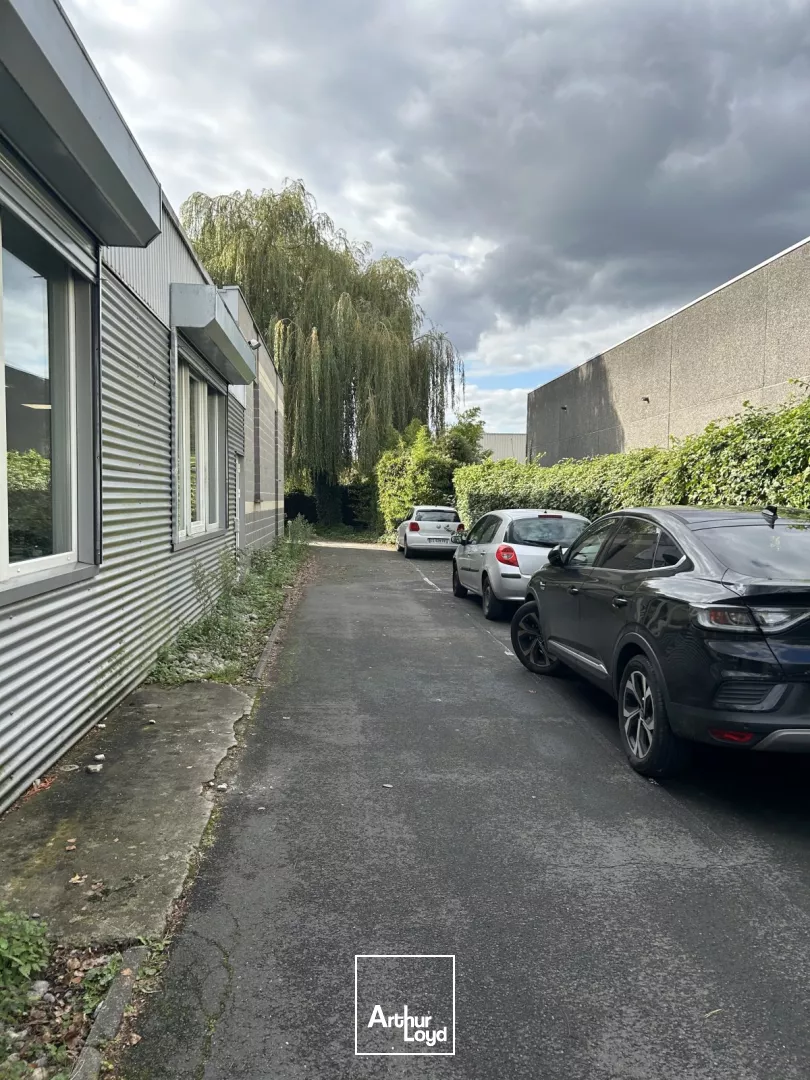 Bureaux + entrepôt à louer, Pilaterie