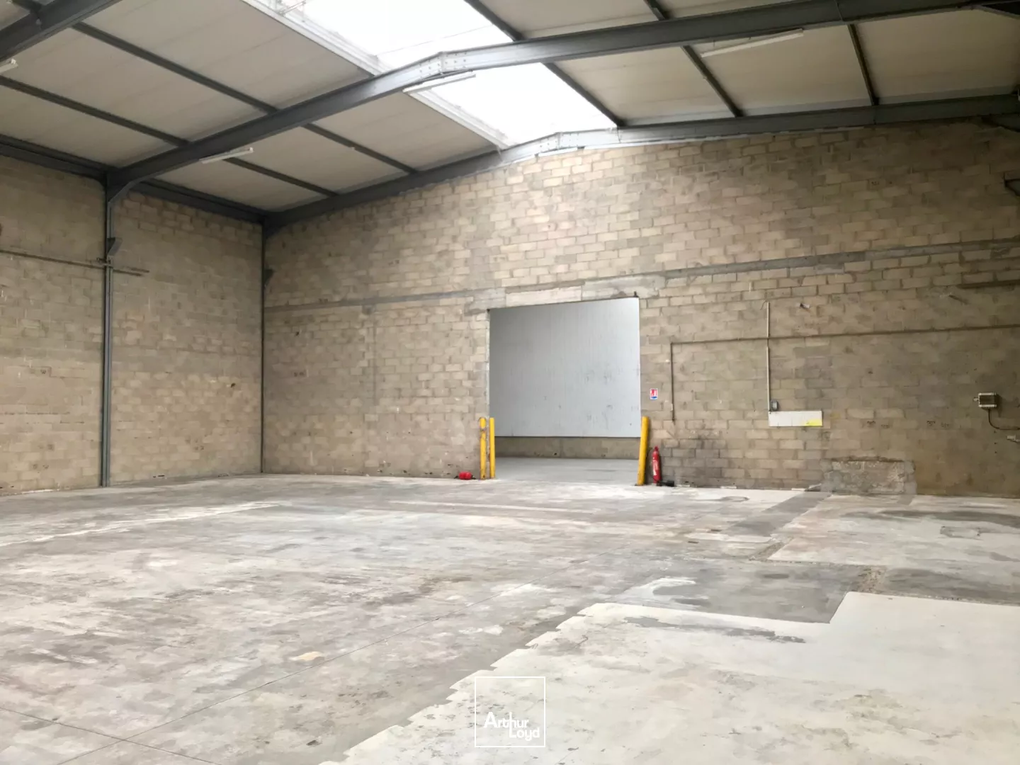 CELLULE D'ACTIVITÉ - A LOUER - BEAUVAIS