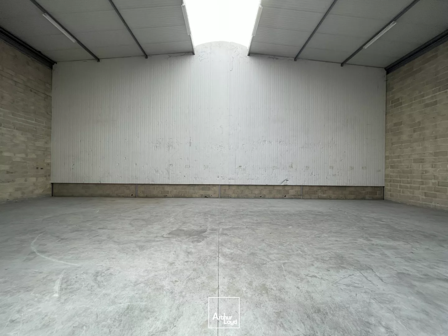 CELLULE D'ACTIVITÉ - A LOUER - BEAUVAIS