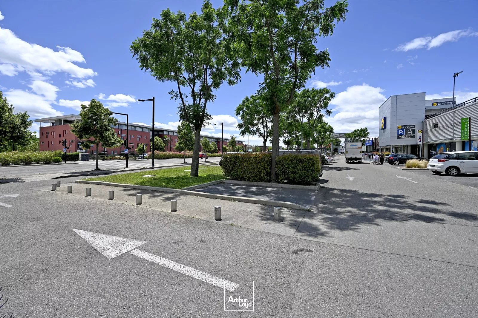 Local commercial de 445 M2 Disponible