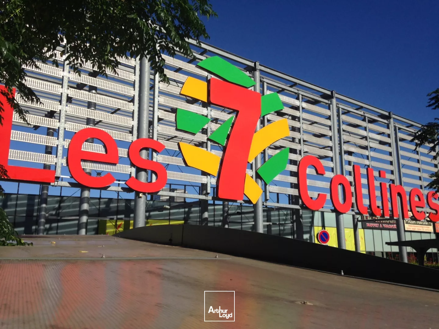 Local commercial de 445 M2 Disponible