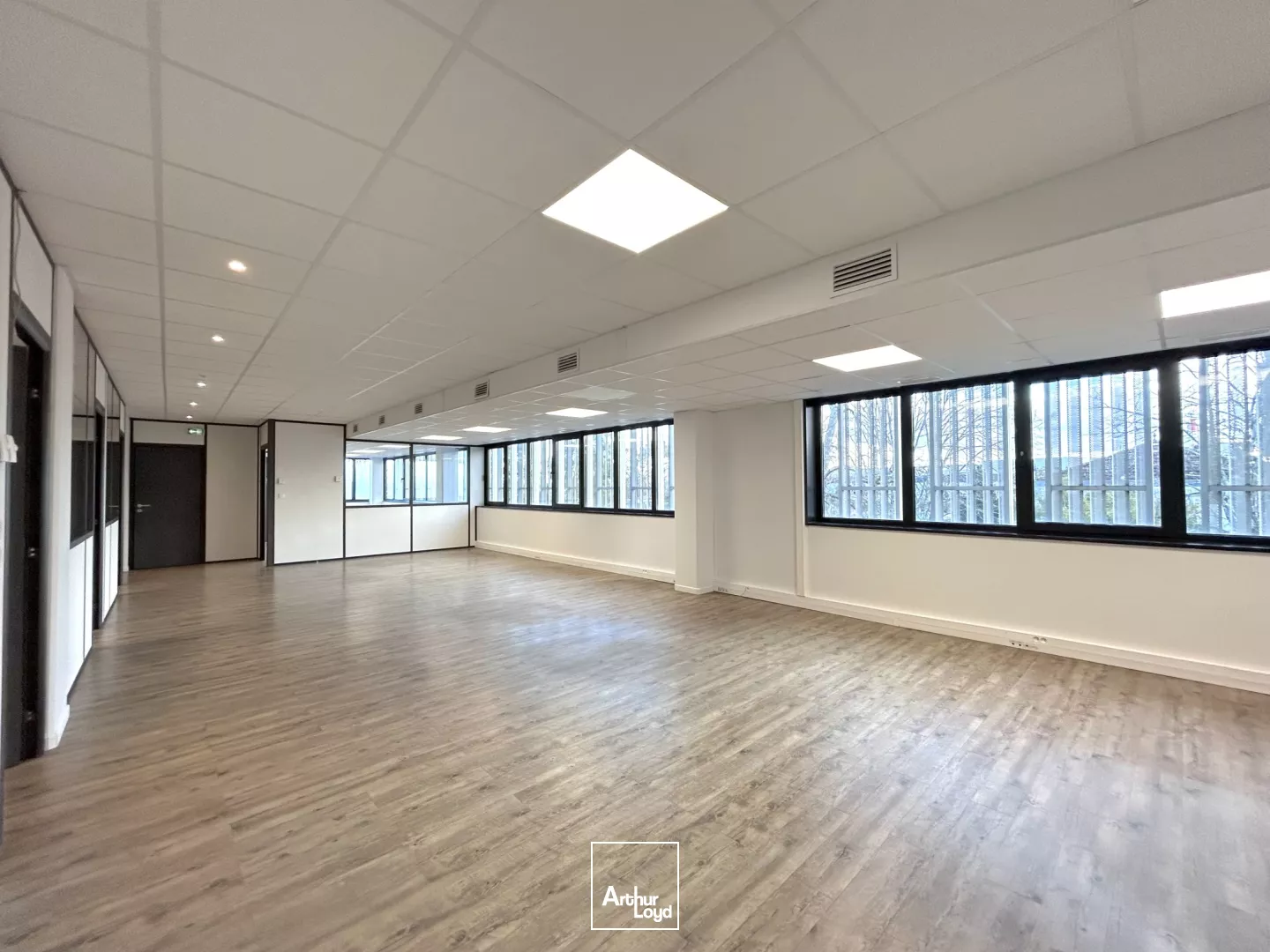 A louer - Bureaux 1 453 m² divisibles - Mérignac Vert Castel 1