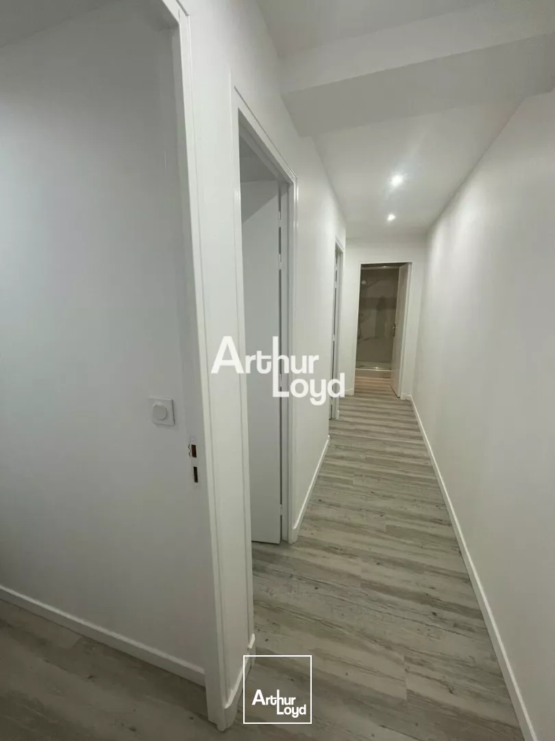 BUREAUX OPEN SPACE A LOUER PROCHE CENTRE COMMERCIAL CAP 3000