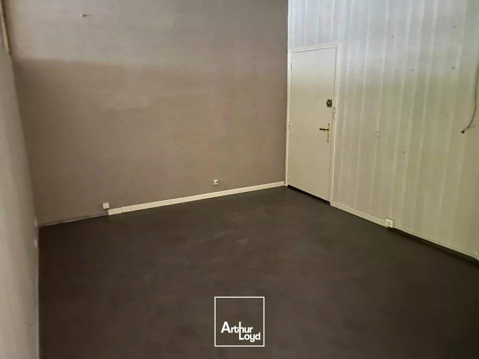 LOCAL COMMERCIAL CUSSET CENTRE