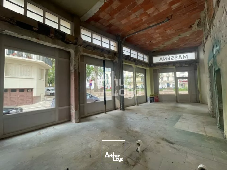 LOCAL COMMERCIAL VICHY