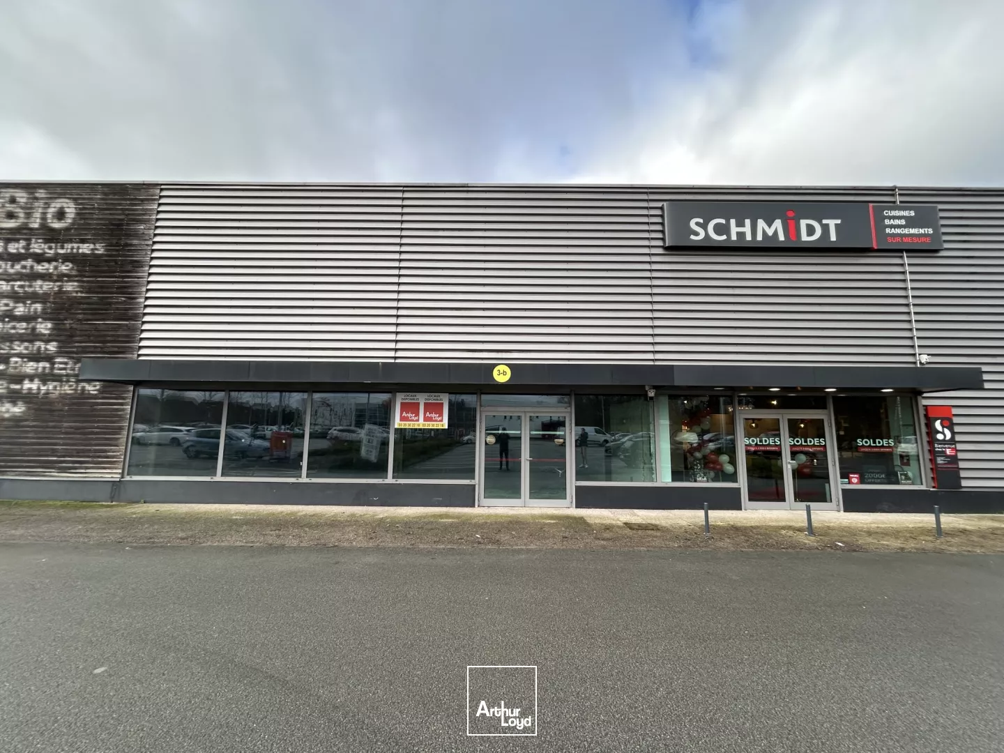 Local commercial à louer / Zone commerciale du haut Touquet à Marquette Lez Lille