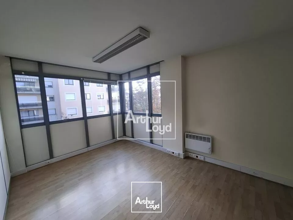 Bureaux proche gare de MELUN à louer