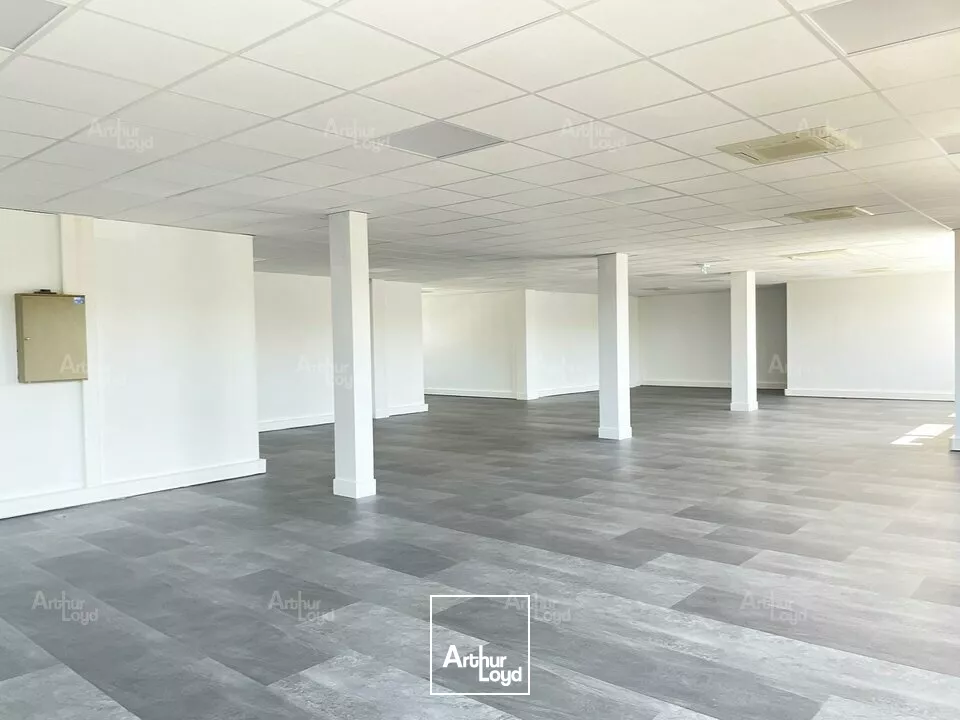 BESANCON - BUREAUX A LOUER - VALPARC