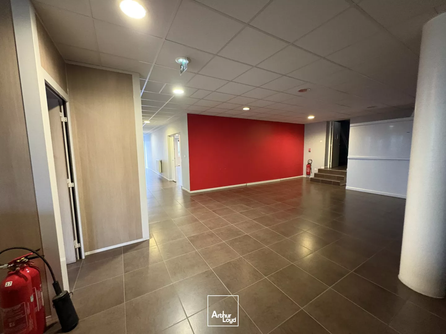 A VENDRE ENTREPÔT 6 669 M2 SECTEUR CLERMONT