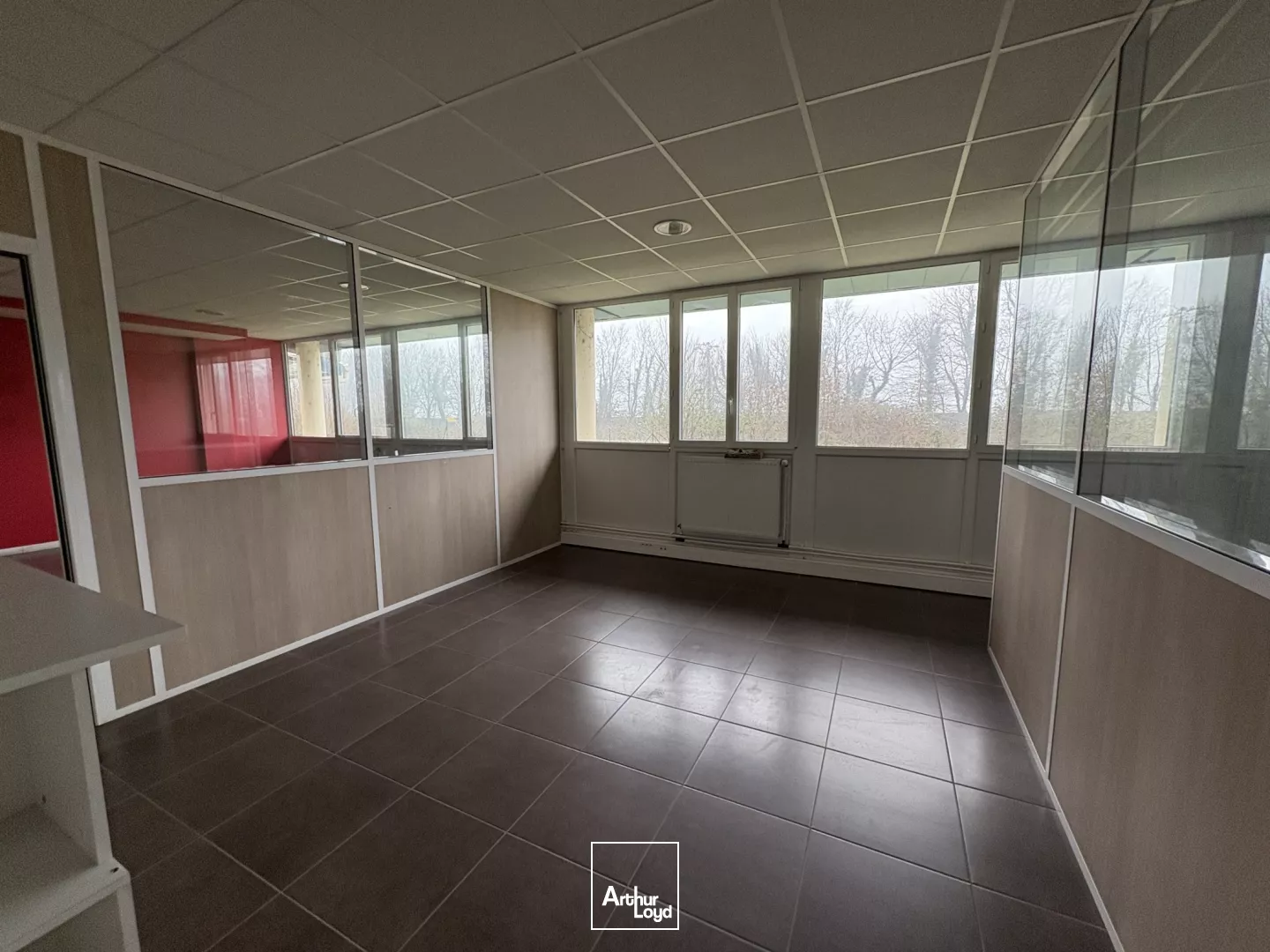 A VENDRE ENTREPÔT 6 669 M2 SECTEUR CLERMONT