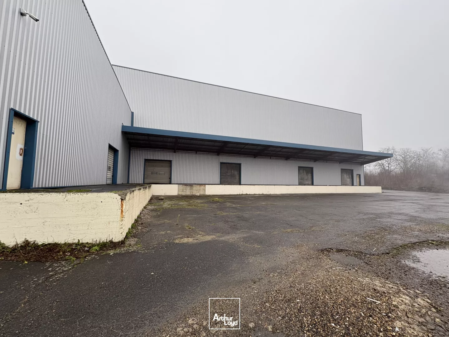 A VENDRE ENTREPÔT 6 669 M2 SECTEUR CLERMONT