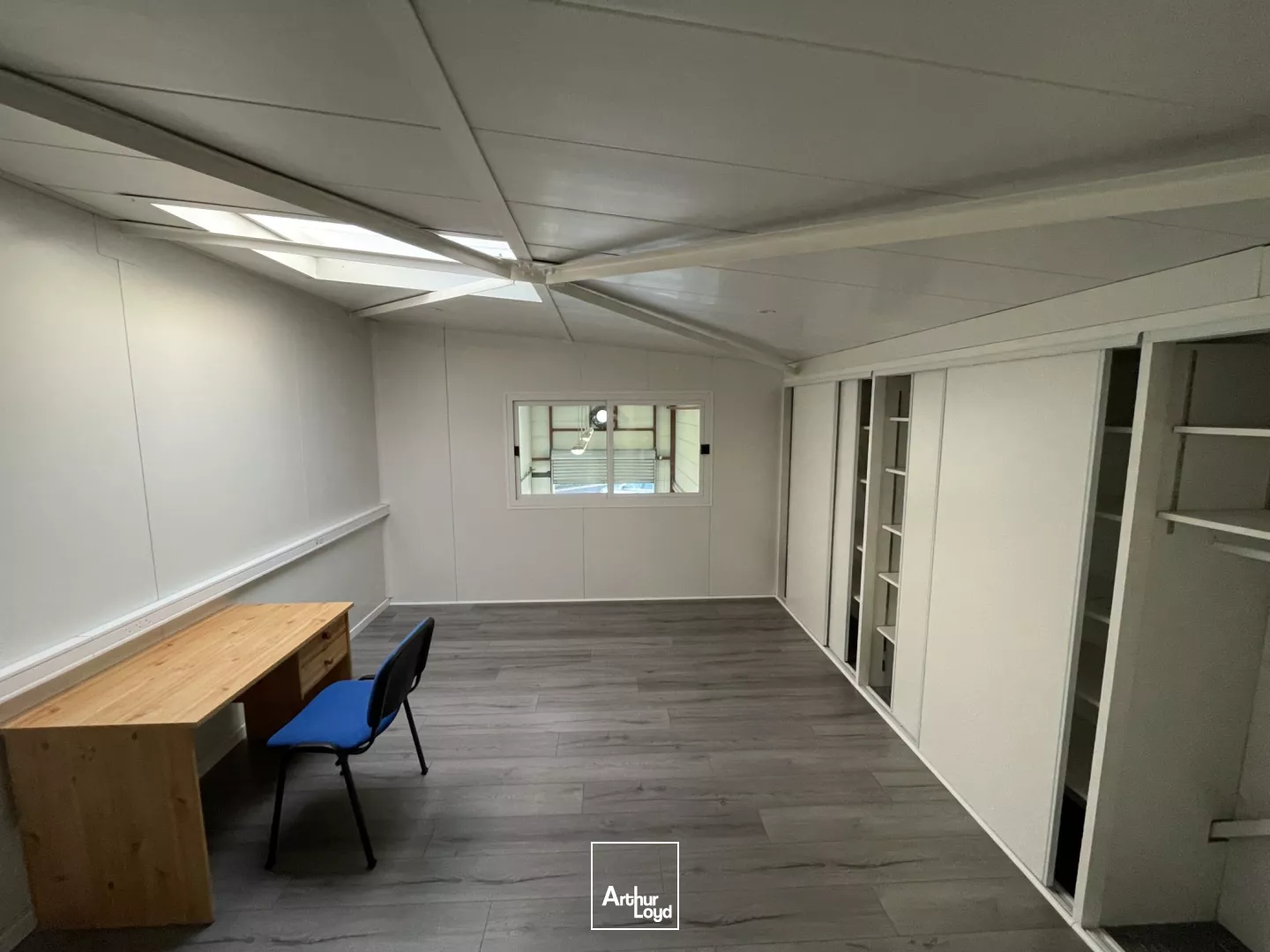 RARE, Local d'activité à louer à Boujan-sur-Libron