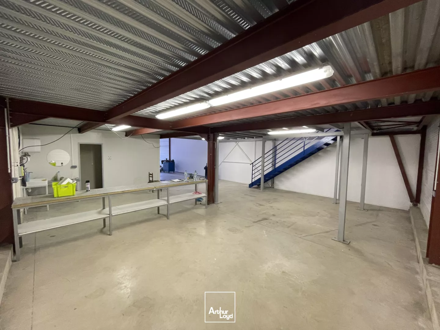 RARE, Local d'activité à louer à Boujan-sur-Libron