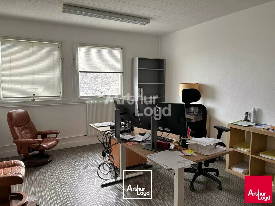 BLOIS - LOCATION BUREAUX DE 91,40 M² - QUARTIER ADMINISTRATIF