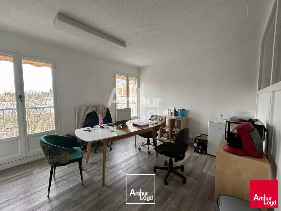 BLOIS - LOCATION BUREAUX DE 91,40 M² - QUARTIER ADMINISTRATIF