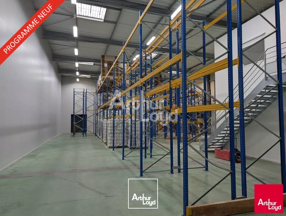 OUEST DE RENNES - LOCAL D'ACTIVITE NEUF - GRAND VOLUME AVEC 1 QUAI