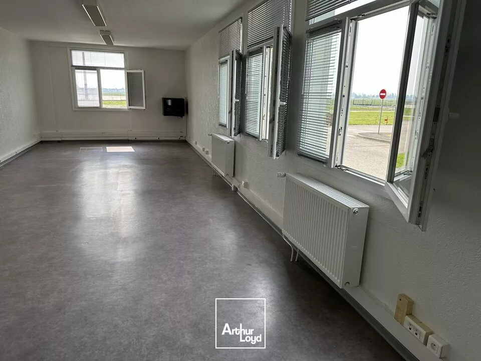 BUREAUX à LOUER de 772.33 m²