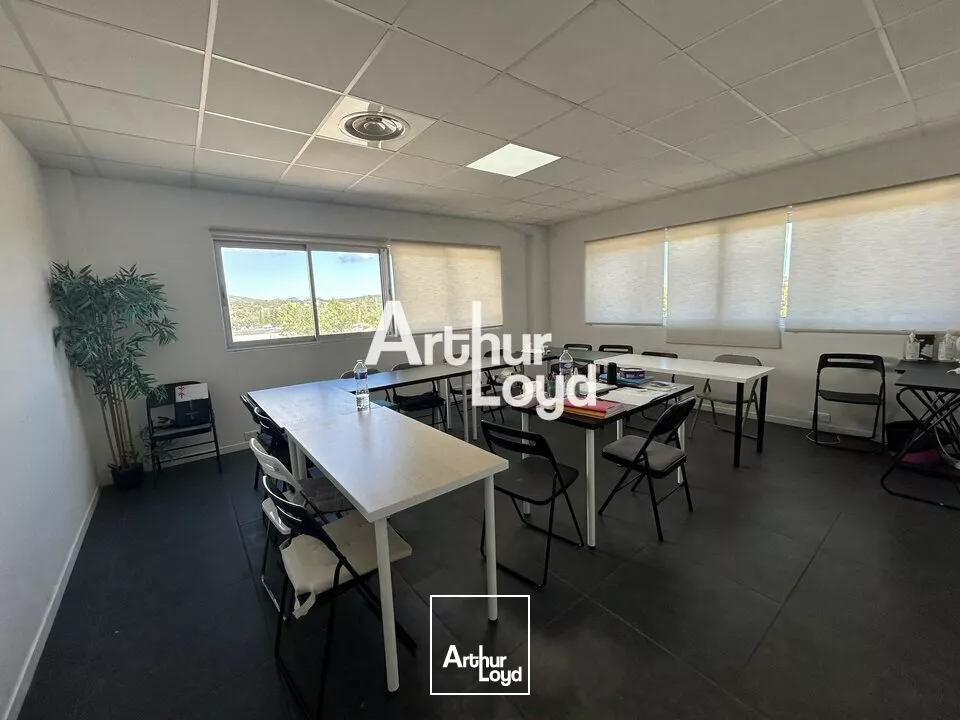 Bureaux à louer 175 m² divisibles dès 75 m² - Fréjus