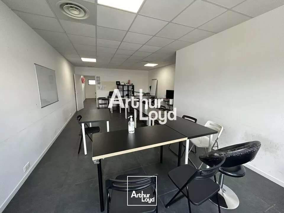 Bureaux à louer 175 m² divisibles dès 75 m² - Fréjus
