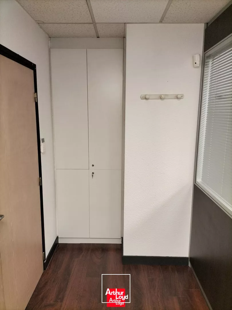 A LOUER BUREAUX 2 LOTS de 50M² en RDC SECTEUR EUROPOLE GARE GRENOBLE