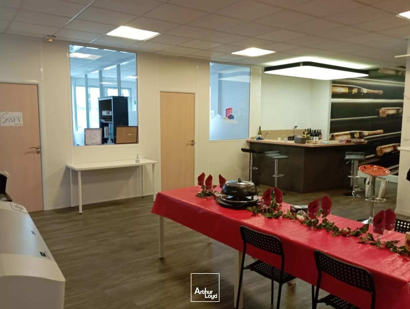 BUREAU DE 19M² A LOUER DANS UN IMMEUBLE TERTIAIRE CENTR'ALP MOIRANS