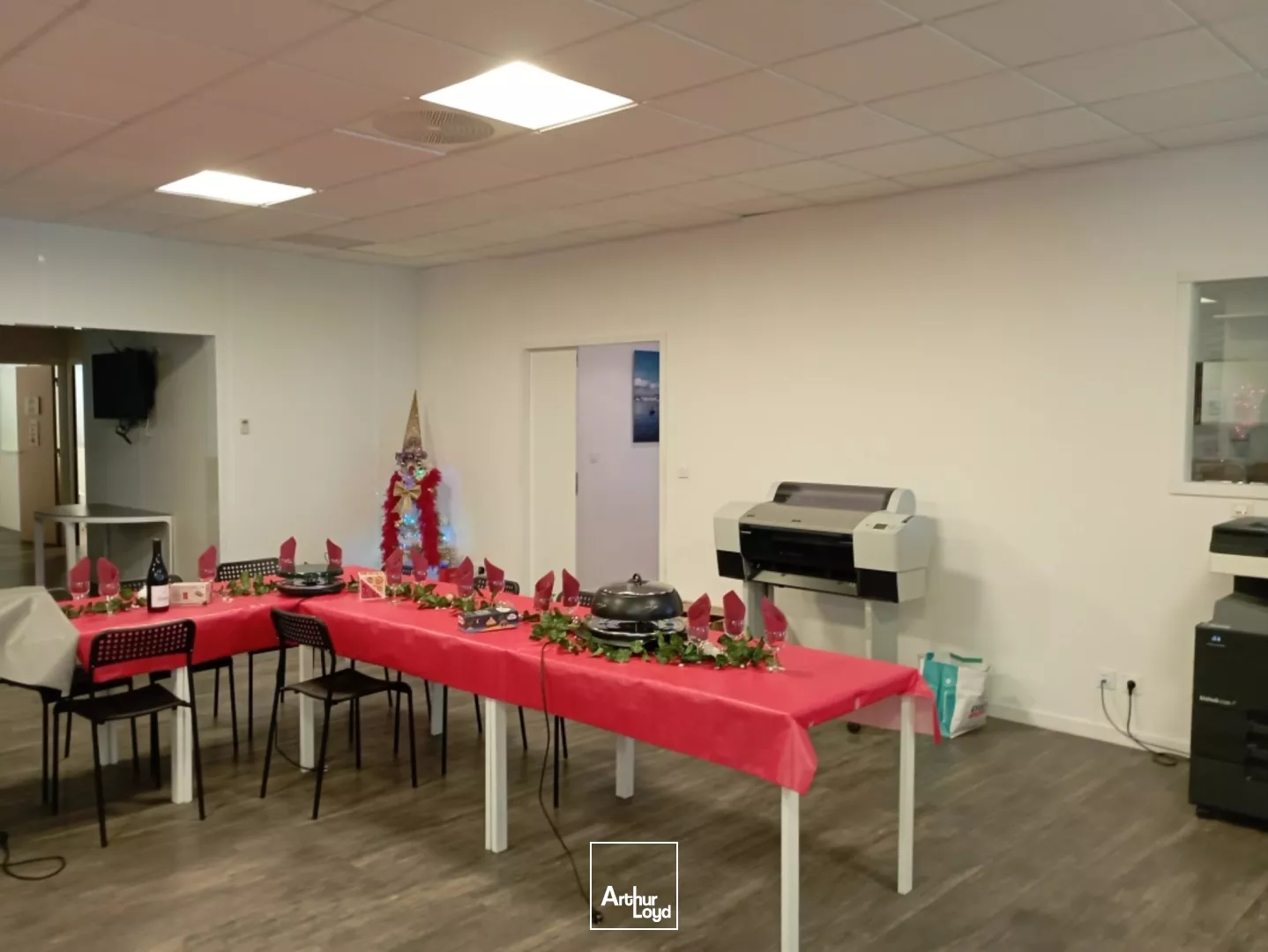 BUREAU DE 19M² A LOUER DANS UN IMMEUBLE TERTIAIRE CENTR'ALP MOIRANS