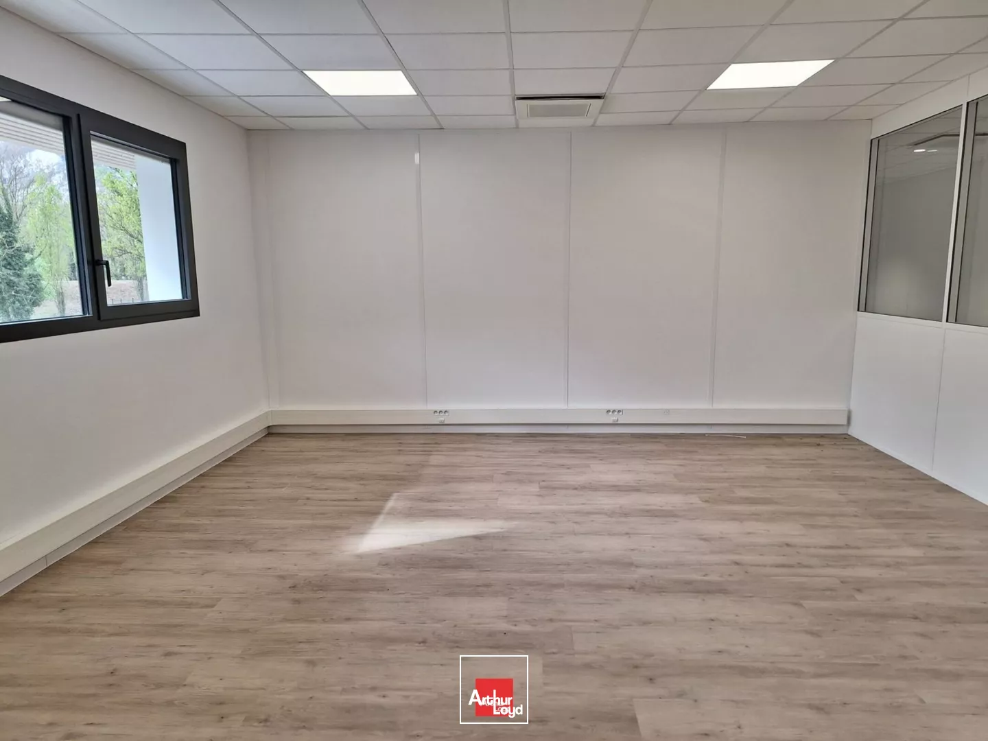 A louer bureaux individuels zone Vence Eco Parc Saint-Egrève