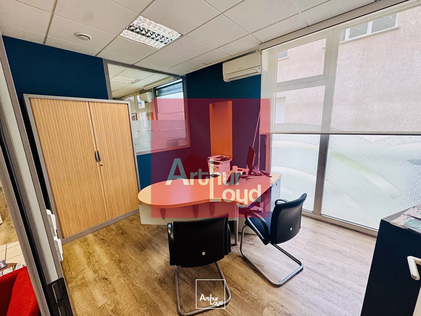 À LOUER BUREAUX RÉNOVÉS DE 98 M² SUR UN AXE STRATÉGIQUE