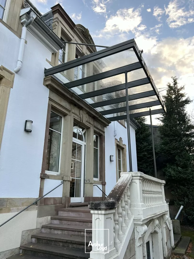 BUREAUX à VENDRE de 260 m²