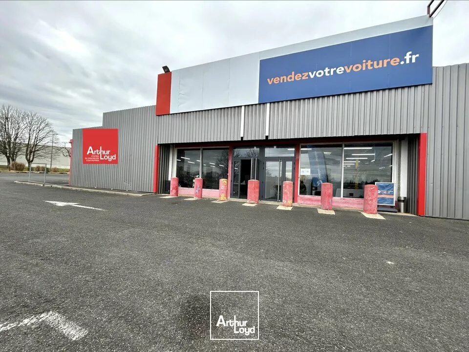 À LOUER  LOCAL COMMERCIAL À FORTE VISIBILITÉ  POITIERS SUD