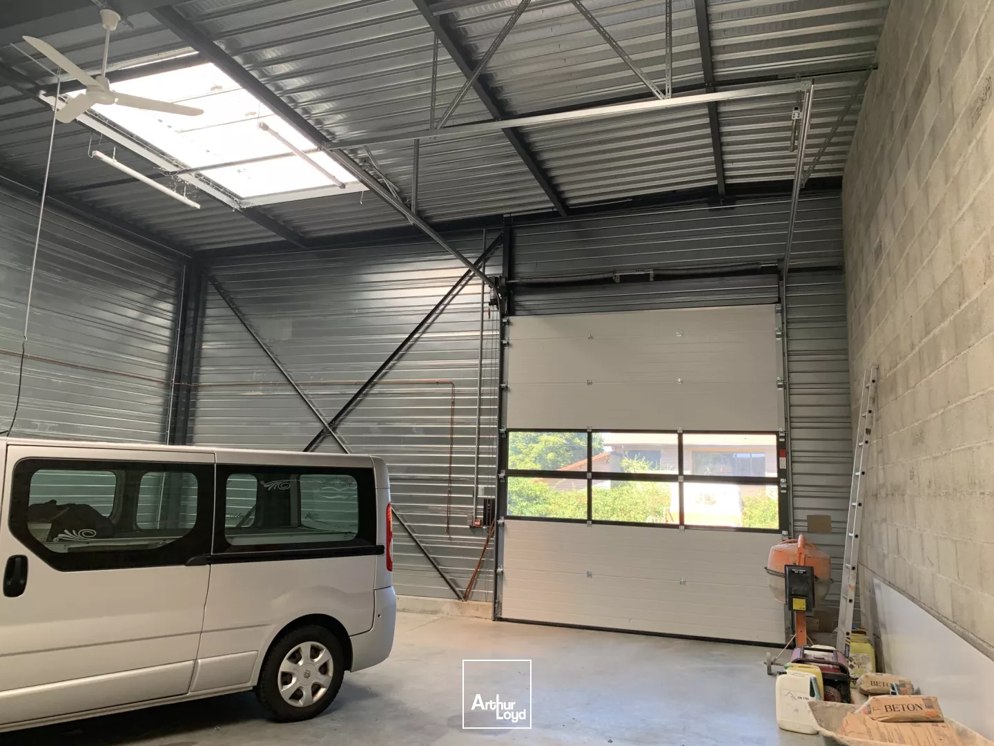 Local industriel - Vente - Bourg en Bresse