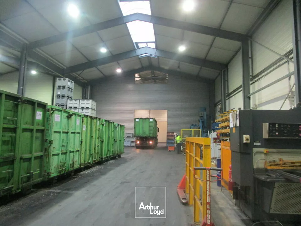 A proximité SAONEOR - bâtiment Industriel 4780 m²