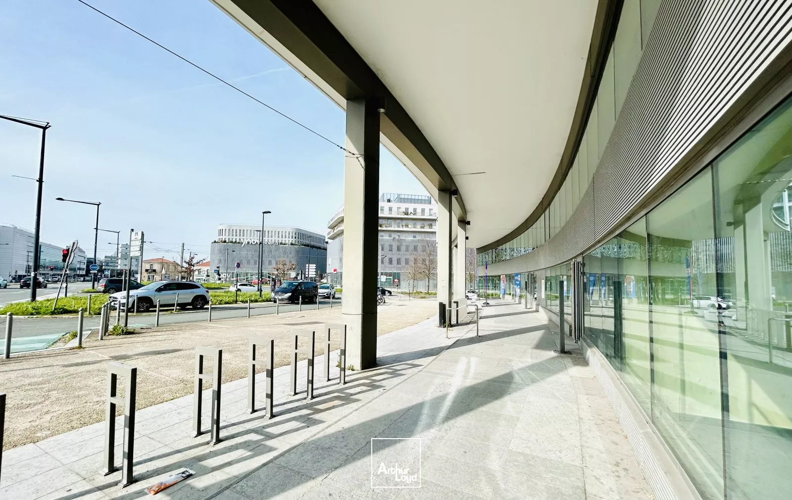 A louer - 4 121 m² de bureaux aux normes ERP 2ème catégorie type R - Immeuble LE CINQ - Bordeaux Place Ravezies