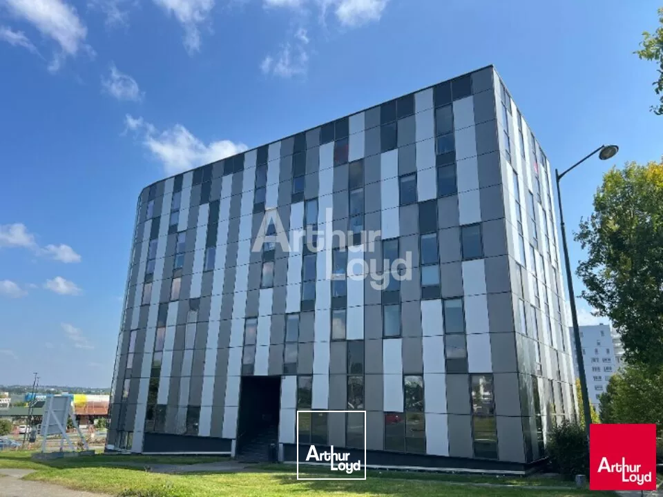 RENNES - PLATEAU DE BUREAUX A LOUER - 186 M²