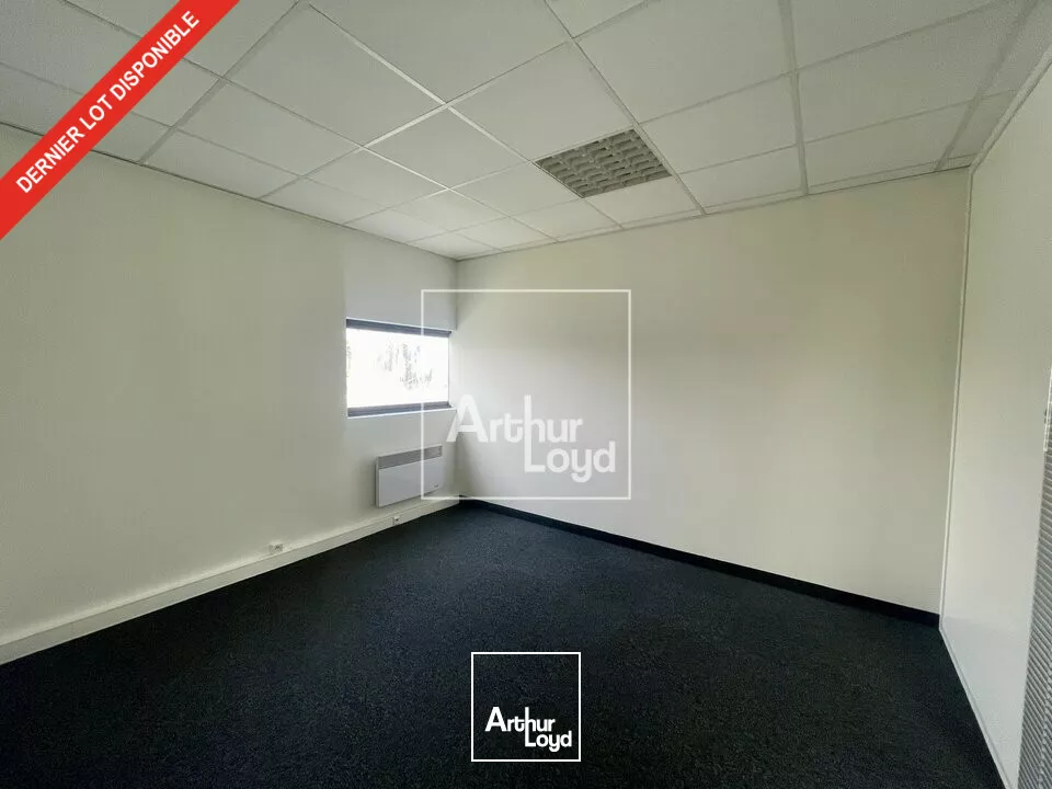 Bureaux à louer - petite surface dans un bâtiment récent sur pilotis 