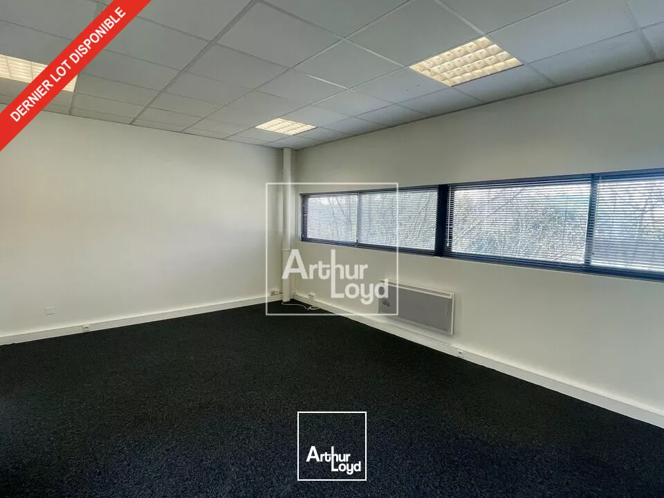 Bureaux à louer - petite surface dans un bâtiment récent sur pilotis 