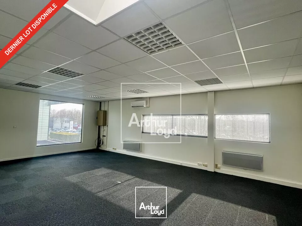 Bureaux à louer - petite surface dans un bâtiment récent sur pilotis 