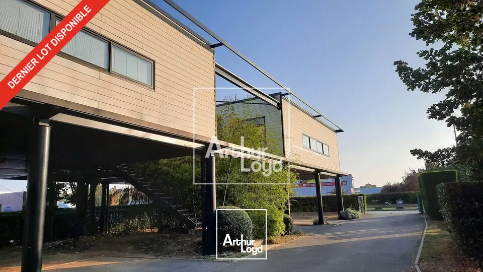 Bureaux à louer - petite surface dans un bâtiment récent sur pilotis 