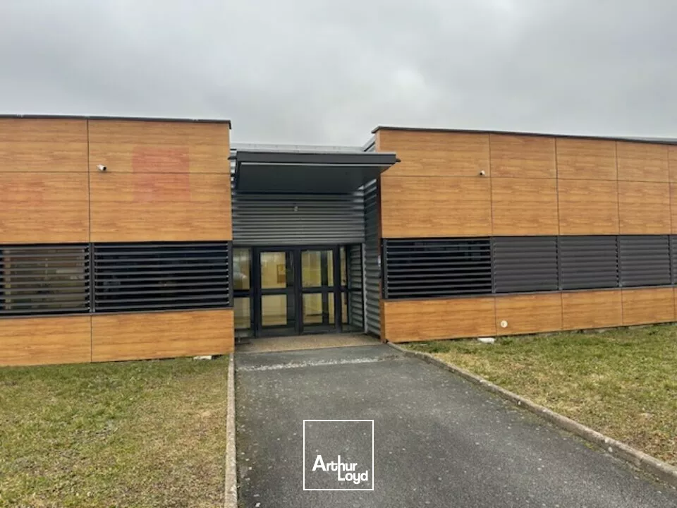 ENSEMBLE DE BUREAUX PERIPHERIE DE VICHY 