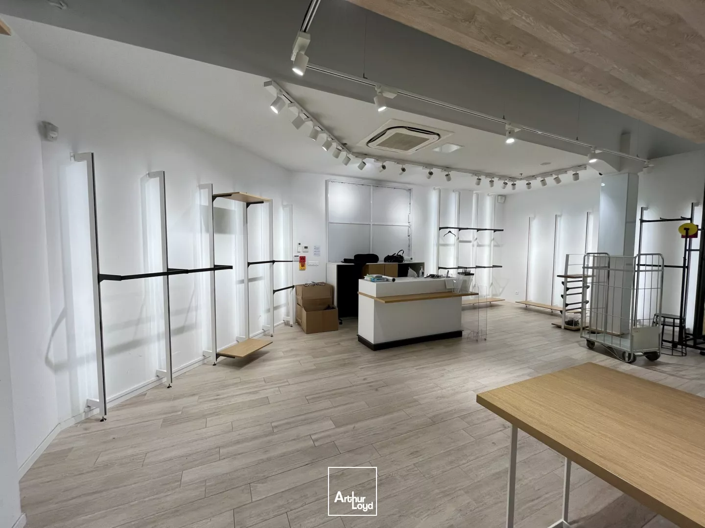 Local commercial à louer 233 m2 à Tavers proche de Beaugency - Loiret (45)