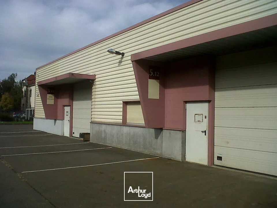 LOCAL D'ACTIVITE - ENTREPOT à LOUER de 665 m²