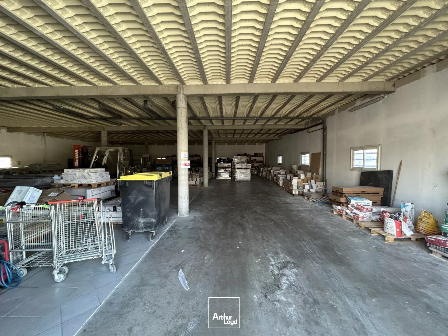 Entrepôt à Louer - Perpignan - 380 m2 - Visibilité exceptionnel