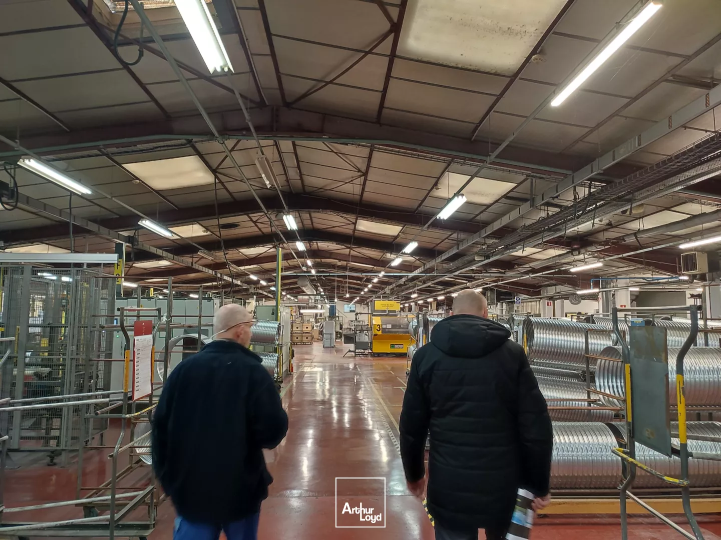 Achetez votre local d'activité de 6000 m2 proche BELLEVILLE-EN-BEAUJOLAIS