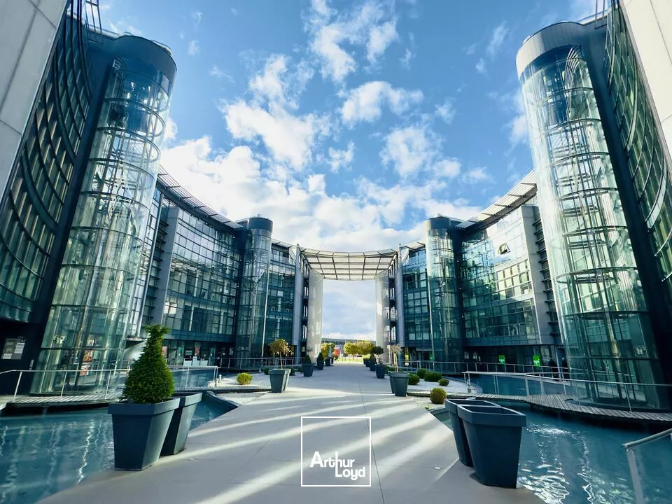 BUREAUX à LOUER de 1076 m²