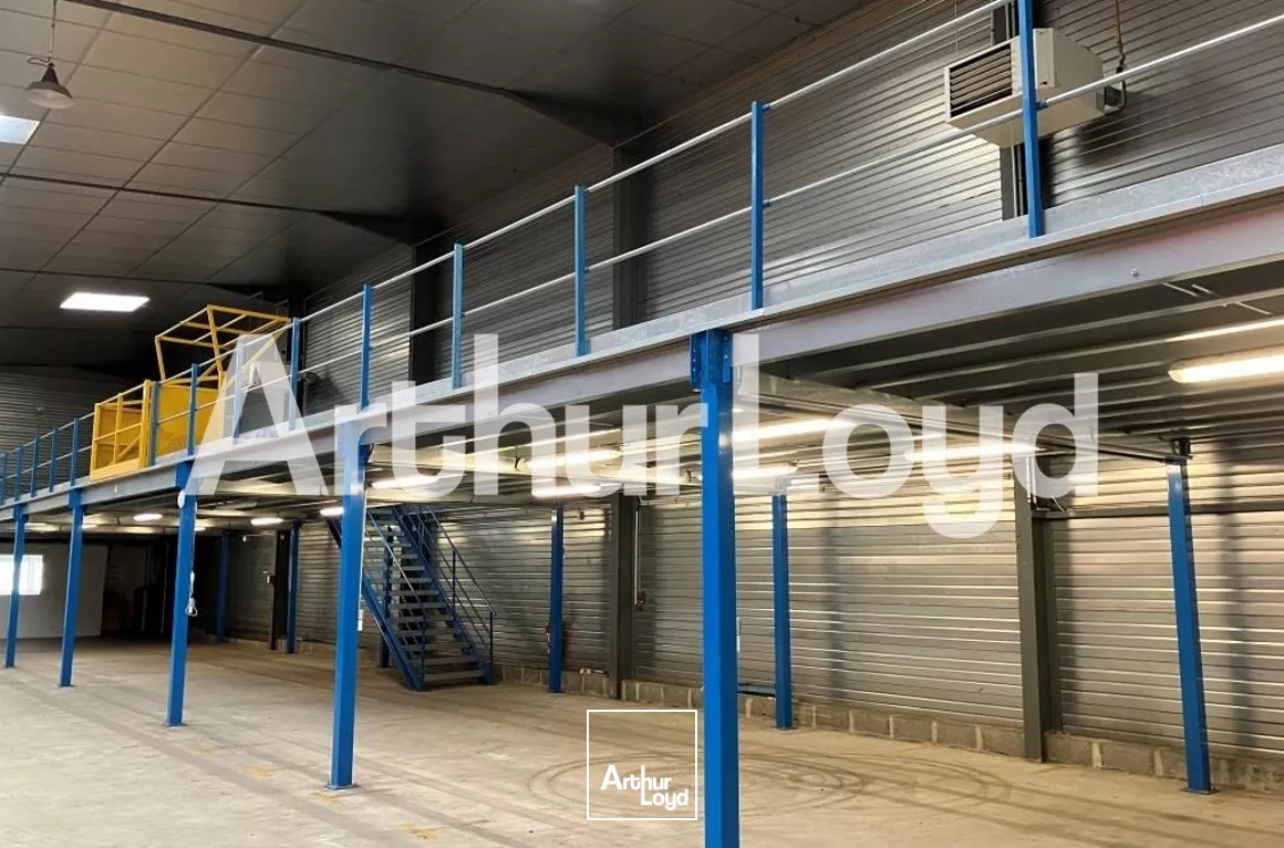 À VENDRE - Bâtiment industriel de 1000 m² environ
