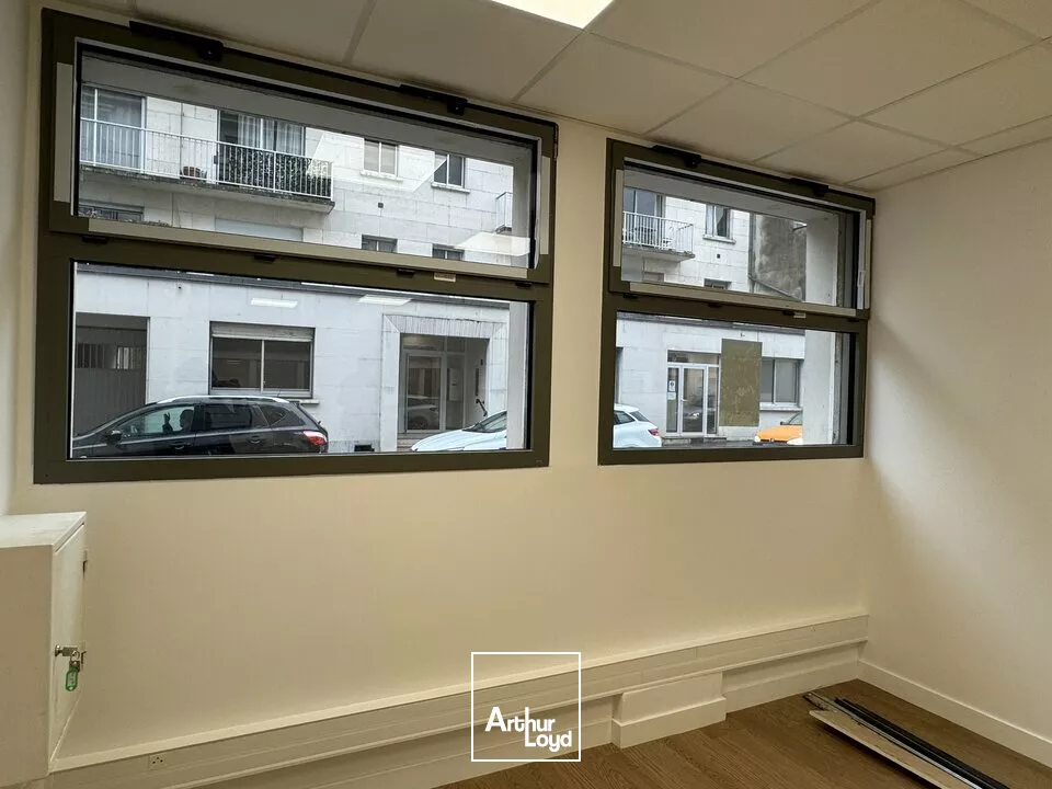 A louer bureaux commerciaux 40 m² - TOURS CENTRE
