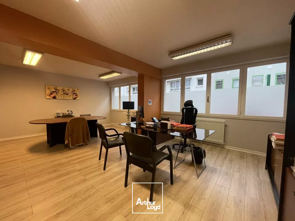 A VENDRE - LE HAVRE - PALAIS DE JUSTICE - BUREAUX - 253 m² 