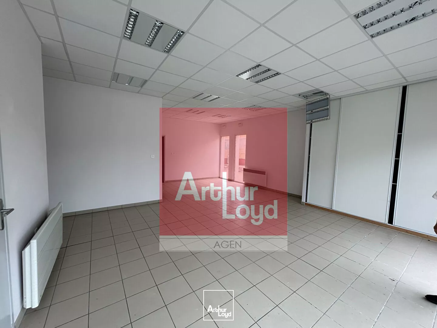 Local commercial à vendre - Emplacement de premier choix à Larroque-Timbaut