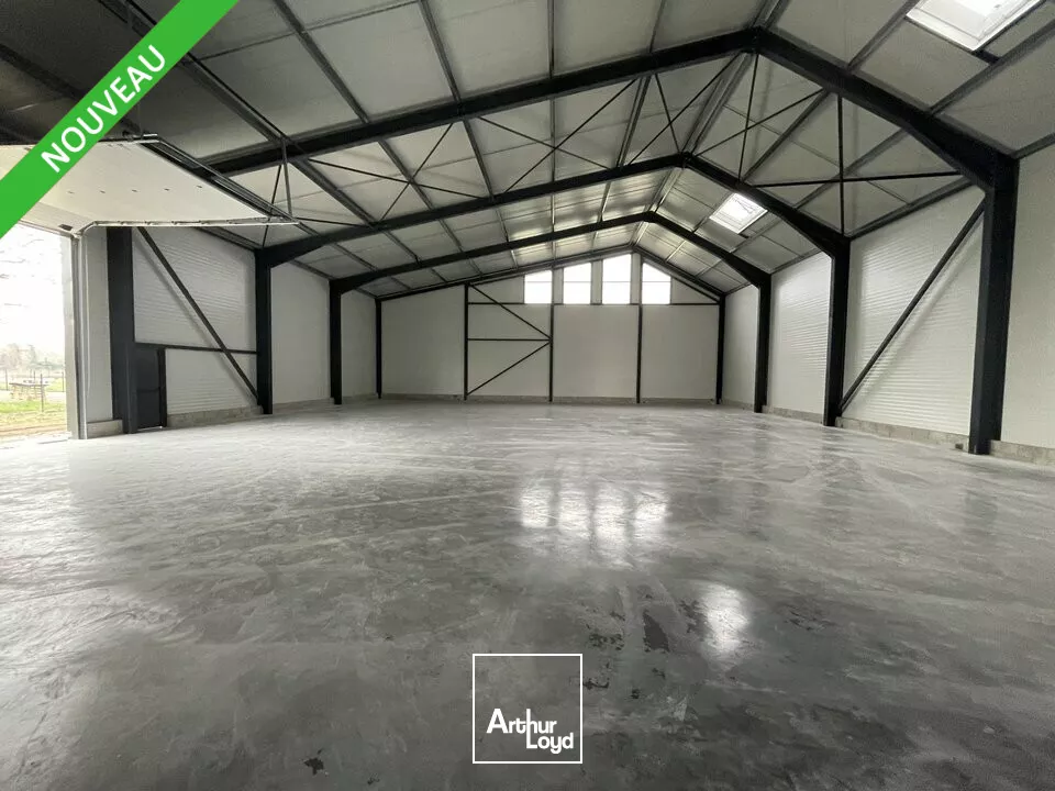 A LOUER - Local d'activité neuf de 958,10 m2 à Bollène (84500) - Fort potentiel d'aménagement